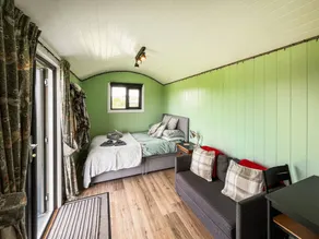 Children-friendly wonderful cottage with hot tub & garden | Pets are welcome - Image 4