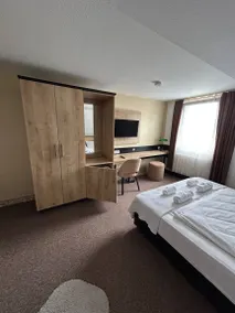 Family-oriented flat with garden & BBQ | Perfect for remote work - Image 4