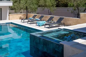 Children-friendly villa with sauna, hot tub & terrace | Sea view | Beach nearby - Image 4