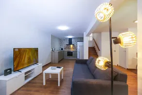 House with garden, terrace & barbeque - Image 4
