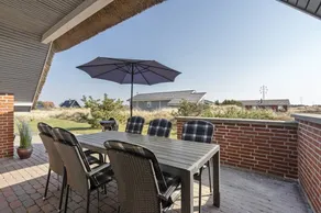 Holiday home with terrace, sauna & hot tub - Image 2