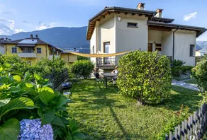House with garden & barbecue | Garden view - Image 3