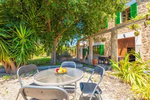 Chalet with BBQ, garden & terrace - Image 5