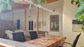Holiday apartment with terrace & garden - Image 3