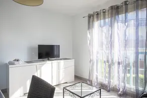 Family-friendly apartment | City view | Pets are welcome - Image 3