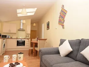 Lovely cottage with garden - Image 4