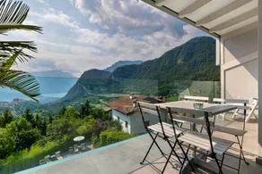 Flat with terrace, garden & pool | Garden view | Perfect for remote work - Image 3