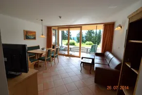 Apartment with pool, terrace & sauna - Image 5