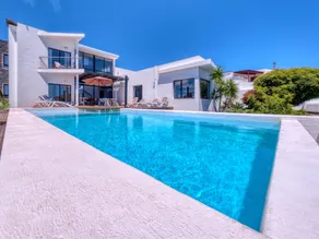 Villa with garden, barbecue & private pool - Image 3