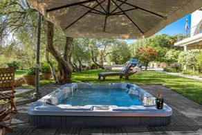Charming studio with jacuzzi, garden & barbeque - Image 2