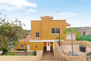 Fully equipped pleasant villa with garden, terrace & private pool | Mountain view | Good for workation - Image 5
