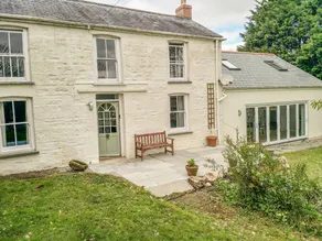 Cottage with garden - Image 2