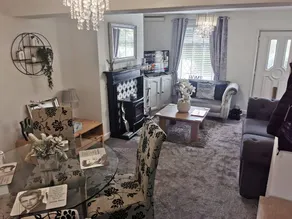 Holiday home with garden - Image 2