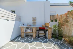 Studio with garden & terrace - Image 4