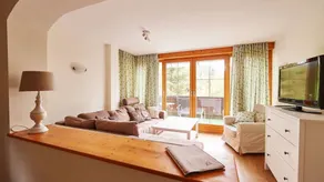 Holiday apartment with garden | Garden view - Image 2