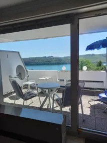 Holiday apartment with heated pool & garden | Lake view - Image 4