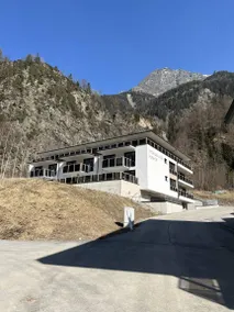 Apartment with terrace - Image 3