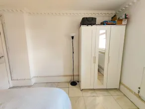Flat with garden - Image 4