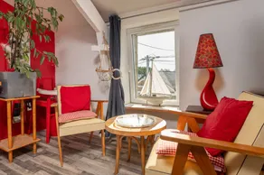 Child-friendly studio with barbecue, garden & terrace | City view | Good for workation - Image 4