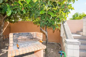 Villa mit privatem Pool, Grill und Garten - Image 4