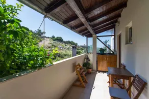 Apartamento con jardín y barbacoa - Image 2