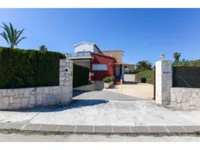 Villa with terrace, private pool & garden - Image 3