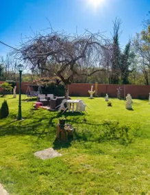 Holiday home with garden, terrace & BBQ | Perfect for remote work - Image 2