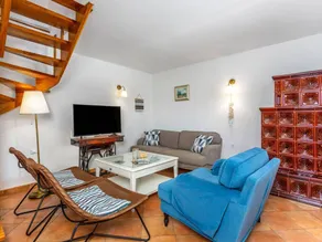 Holiday home with hot tub, terrace & private pool - Image 4