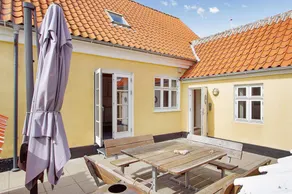 House with terrace - Image 2