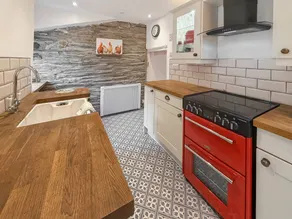 Family-oriented cottage with garden & BBQ | River view | Pets are welcome - Image 5