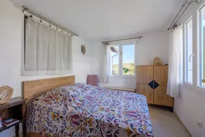 Holiday home with BBQ & terrace - Image 3