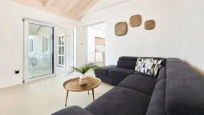 Fully equipped villa with private pool, garden & barbeque | Pets are welcome - Image 4