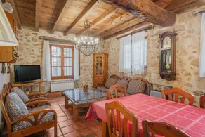 Holiday home with garden & barbeque | Mountain view - Image 4