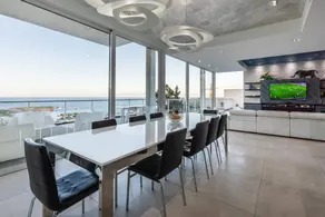 Villa avec sauna, jardin et piscine privée | Vue sur l'eau - Image 3