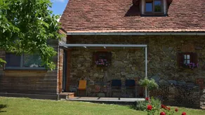 Holiday apartment with terrace, pool & garden - Image 4