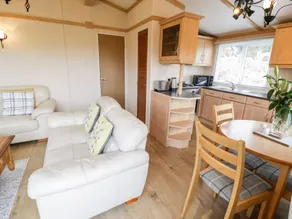 Child-friendly wonderful cottage with garden & barbecue | Beach view - Image 4