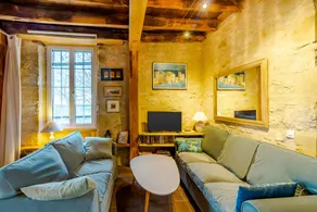 Holiday home with terrace, garden & pool - Image 3
