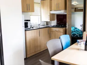 Charmant mobil-home avec terrasse - Image 5