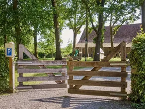 Colorful Holiday Home in Baarlo Near Boating With Hot Tub - Image 2