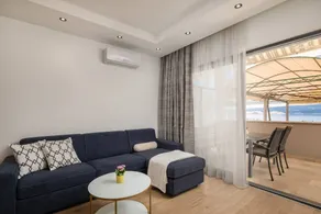 Holiday apartment with BBQ & terrace | Sea view - Image 2
