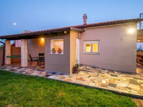 Fully equipped nice house with garden & terrace - Image 2