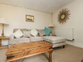 Cottage with garden - Image 5