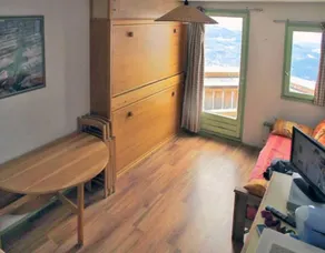 Apartment with pool | Mountain view - Image 2