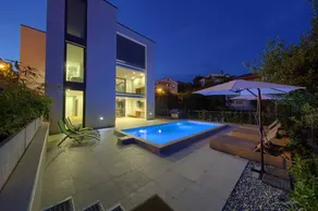 Wunderschöne Ferienwohnung mit Terrasse, beheiztem Pool und Grill | Stadtblick | Strand in der Nähe - Image 3