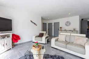 Holiday home with garden, BBQ & terrace | Garden view - Image 2