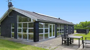 Ferienhaus mit Sauna, Pool und Terrasse - Image 5
