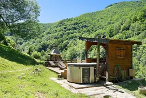 Family-oriented ample cottage with pool, sauna & BBQ | River view | Suitable for remote work | Dogs allowed - Image 3