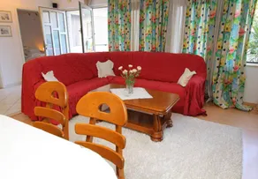 Apartment with terrace | Garden view - Image 4