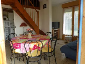 Family-friendly gite with barbecue, terrace & garden | Panoramic view | Pets allowed - Image 4