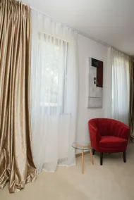 Dedicated room with terrace - Image 4